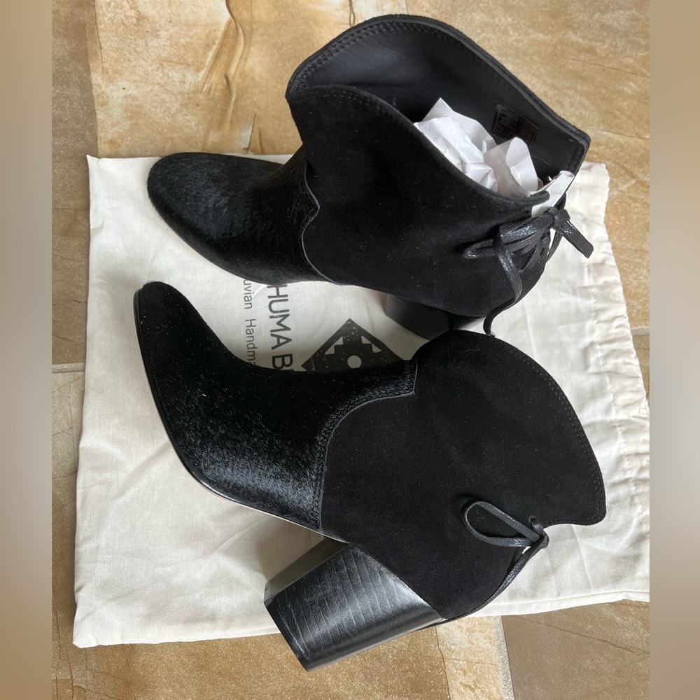 - Huma Blanco Violeta booties 36.